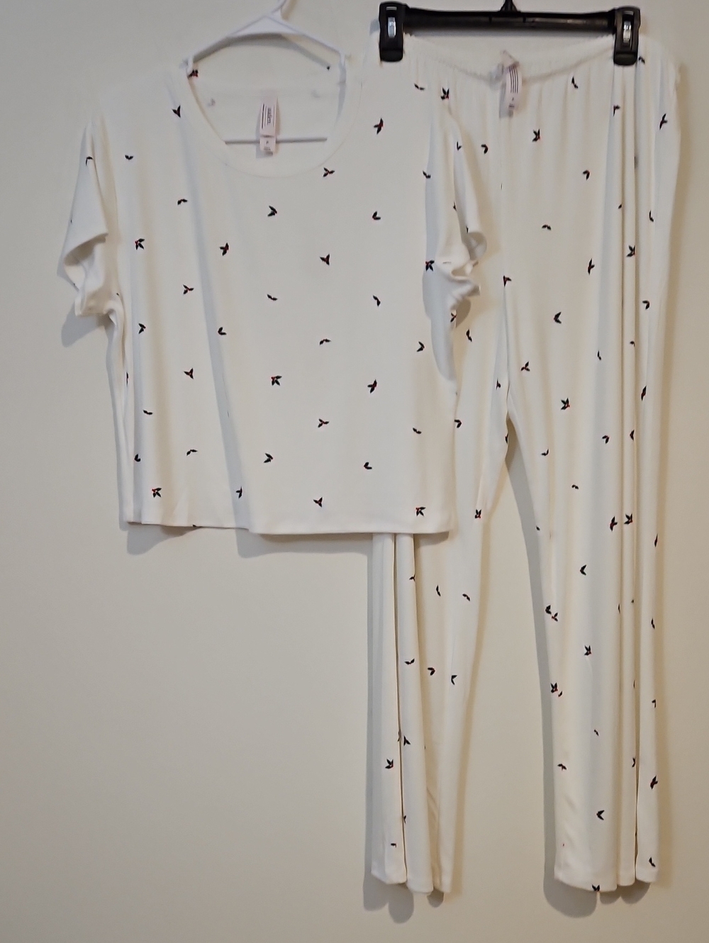 Auden Cream Pajama Set with Green and Red Holly Embroidery